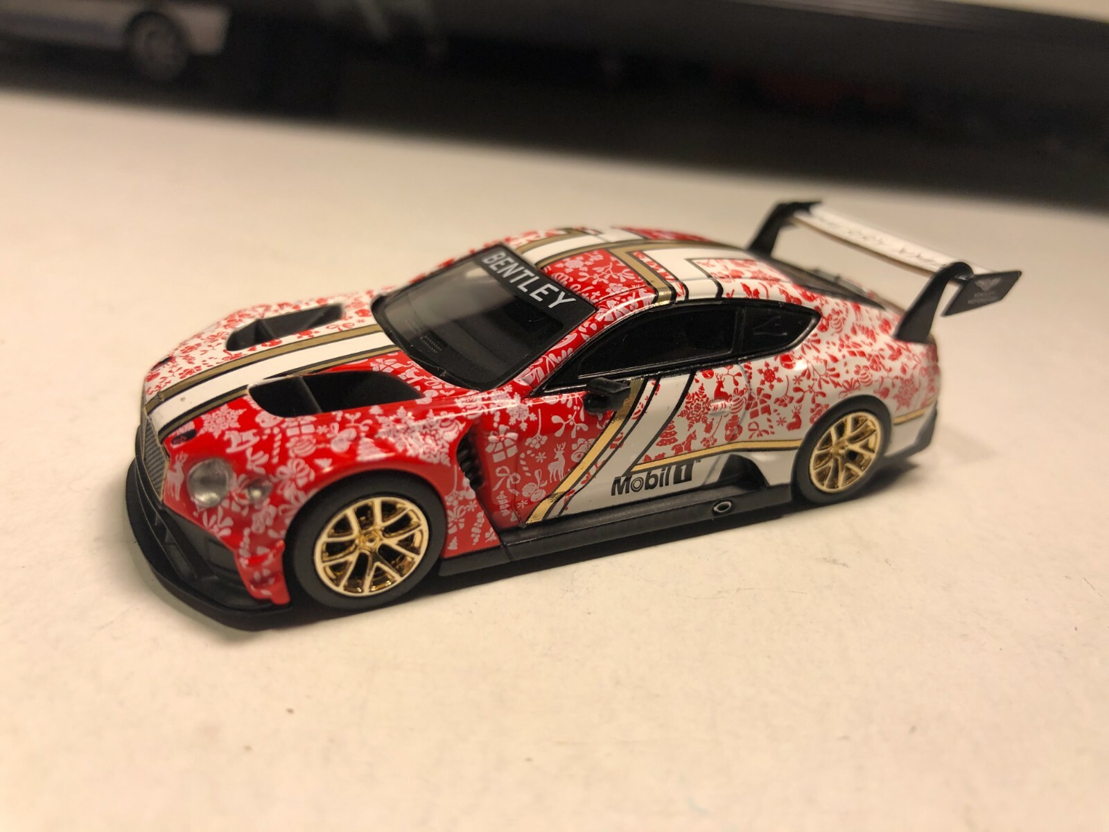 ミニカー MINI GT Bentley ContinentalGT3 Christmas 1/64 MINI GT CHRISTMAS EDITION BENTLEY CONTINENTAL GT3 RED