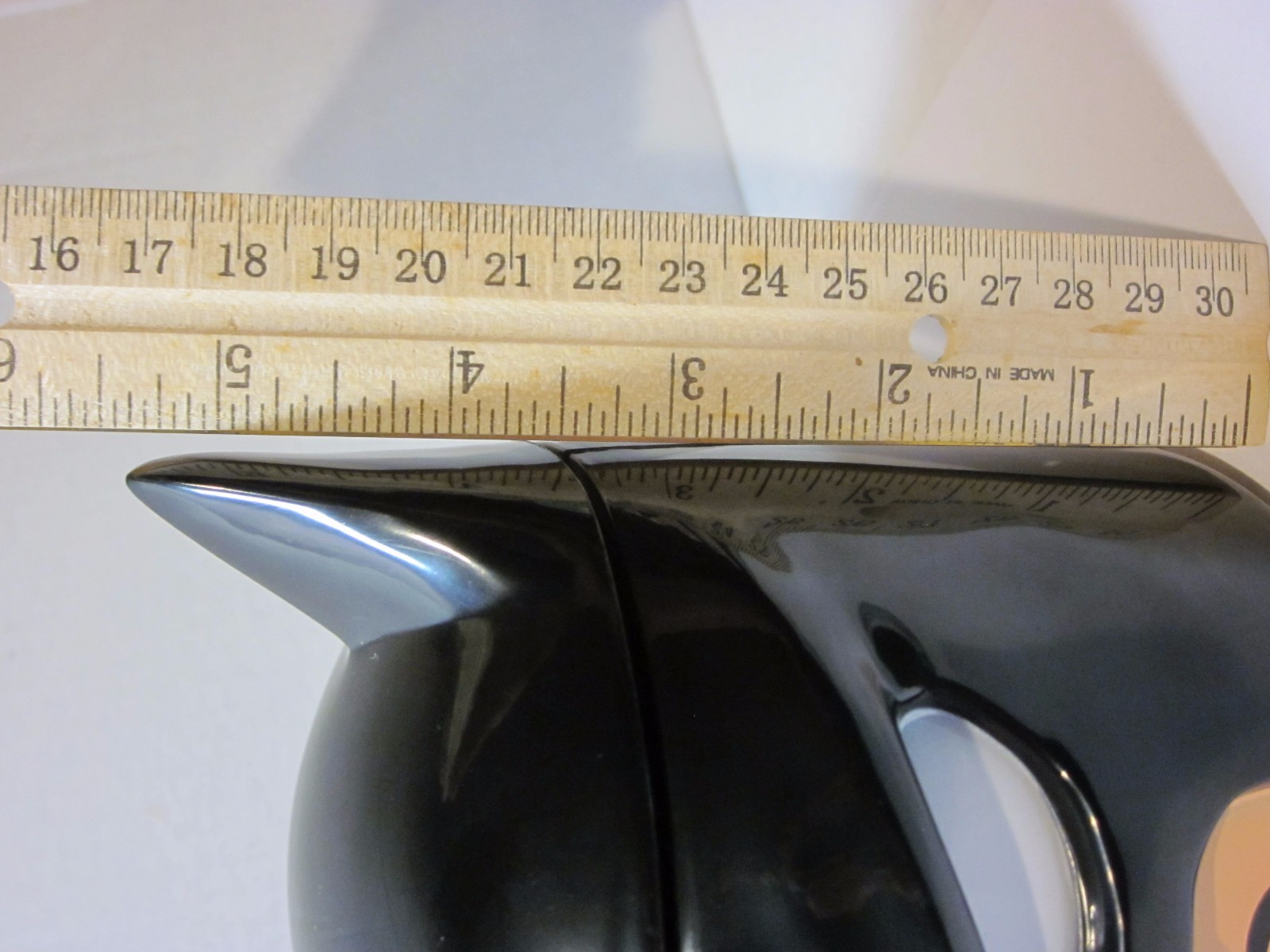 Batman 10.5 OZ Container Screw on lid 5.5