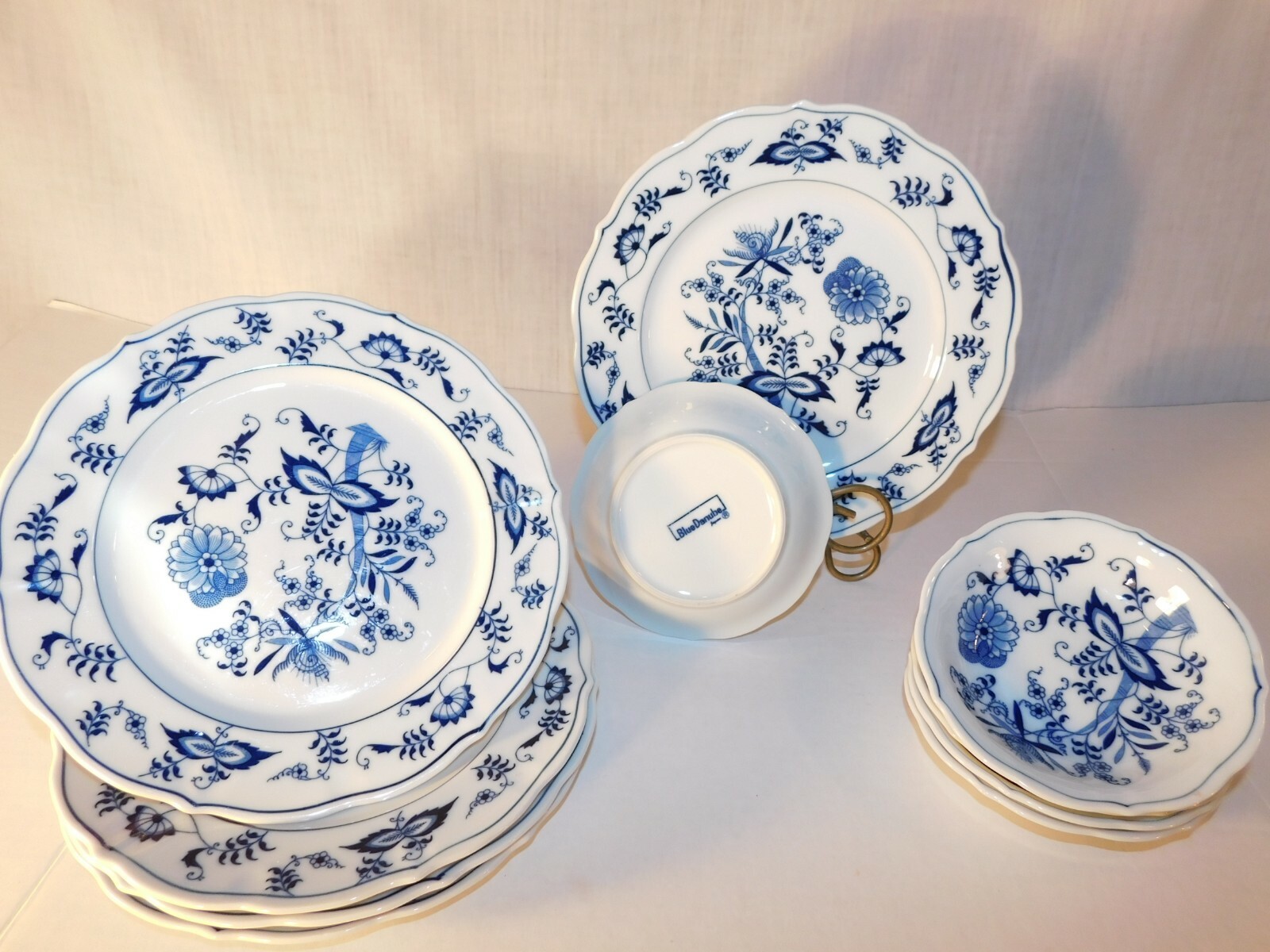 VINTAGE Blue Danube - 10 Pcs - 5 Salad Lunch Plates 5  Fruit Dessert  Bowls