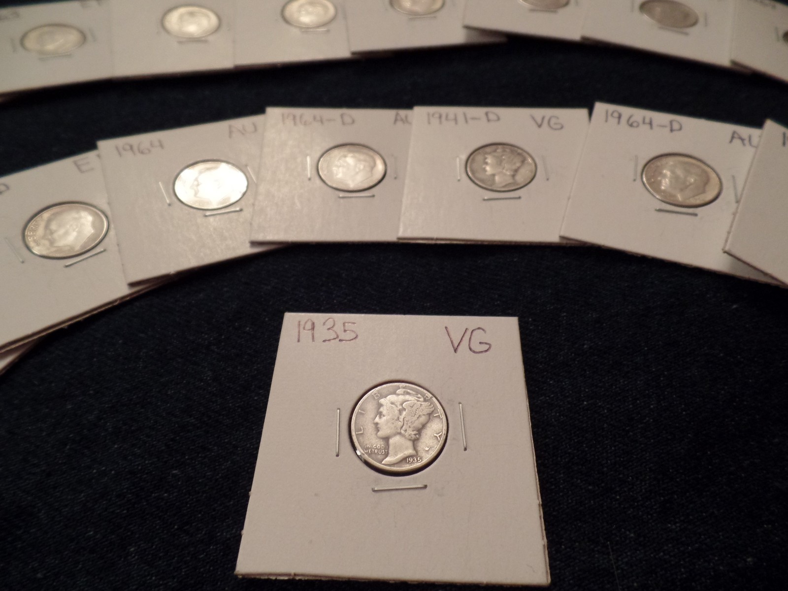 24 MERCURY & ROOSEVELT SILVER DIMES MIX DATES VG TO AU 1935 TO 1964 NICE COINS!