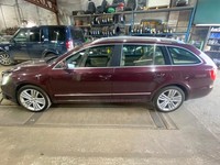 Skoda Superb Estate 2.0 TDI Elegance Dsg 2014 Damage to front 