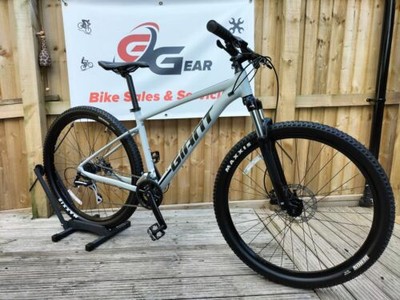 Giant Talon 2 hardtail 29er mountain bike 2021