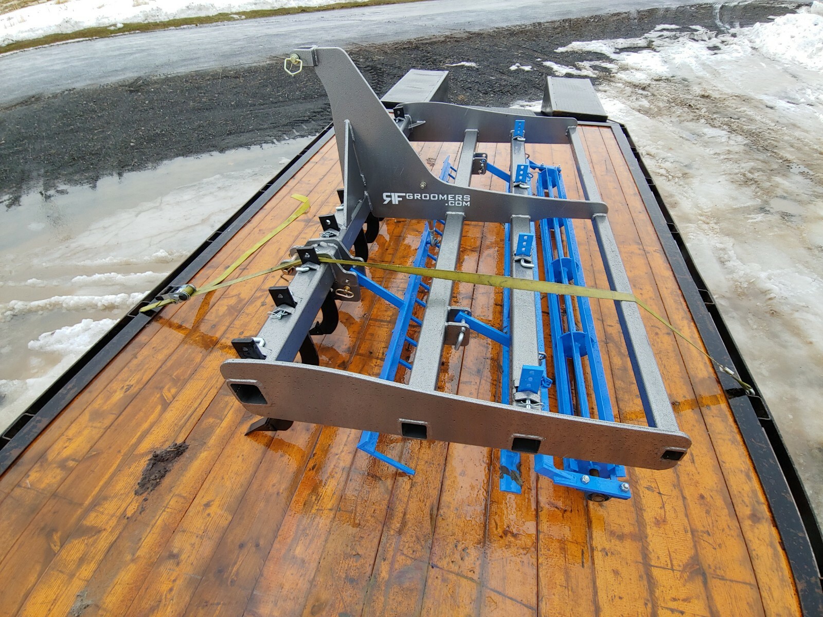 Arena Drag - 84 inch - New - Silver Vein / Blue - RF Groomers