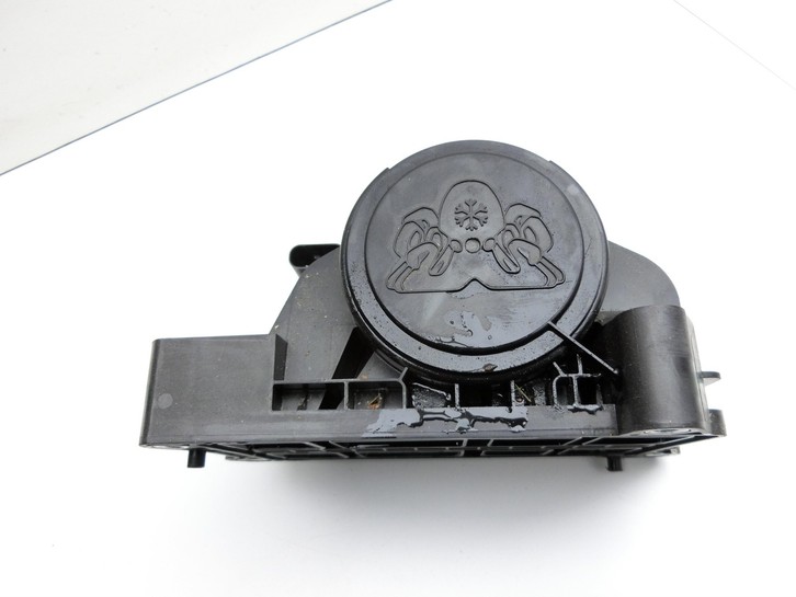 Tesla Model S Palladium 21-25 EV  493KW Verteiler für Wärmetauscher Octovalve Tesla Model S Palladium 21-25... Vorschau 7