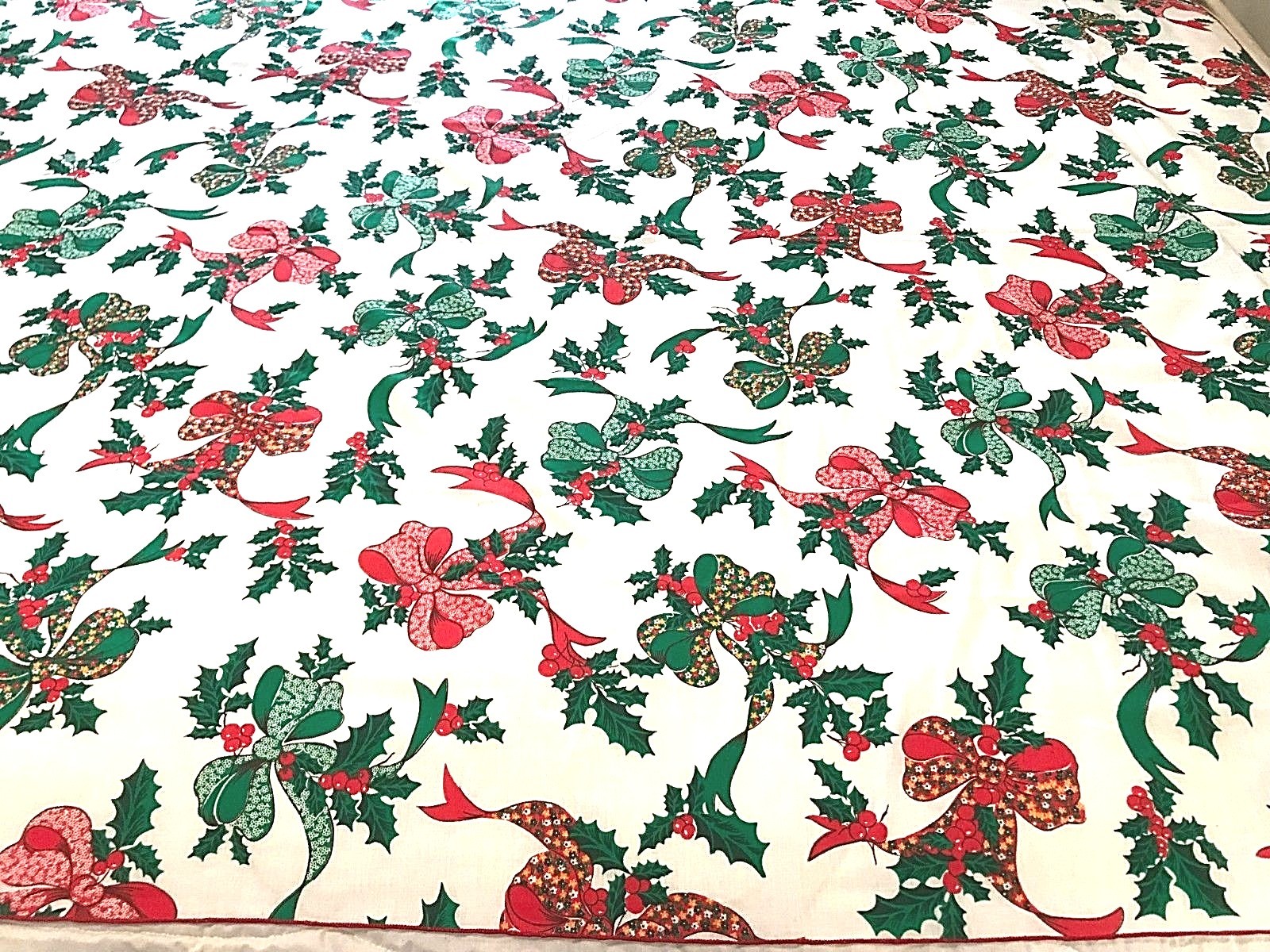 Vintage Christmas Holiday Table Cloth Charming Gingham Bows Holly 54