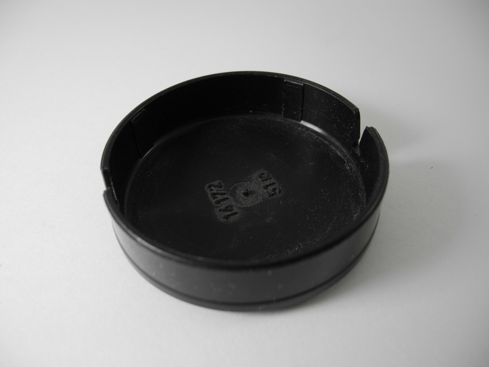 LEICA # 14172 51MM FRONT LENS CAP FOR 28MM F2.8, 50MM F1.4 SUMMILUX R LEICA R