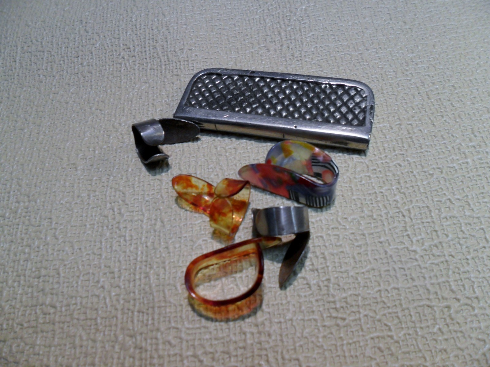 Vintage Lap Steel Finger Picks & Slide Tone Bar