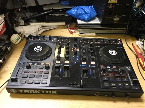 ドラちゃんさま専用 TRAKTOR KONTROL S4 DJコントローラー ドラちゃんさま専用 TRAKTOR KONTROL S4 DJコントローラー