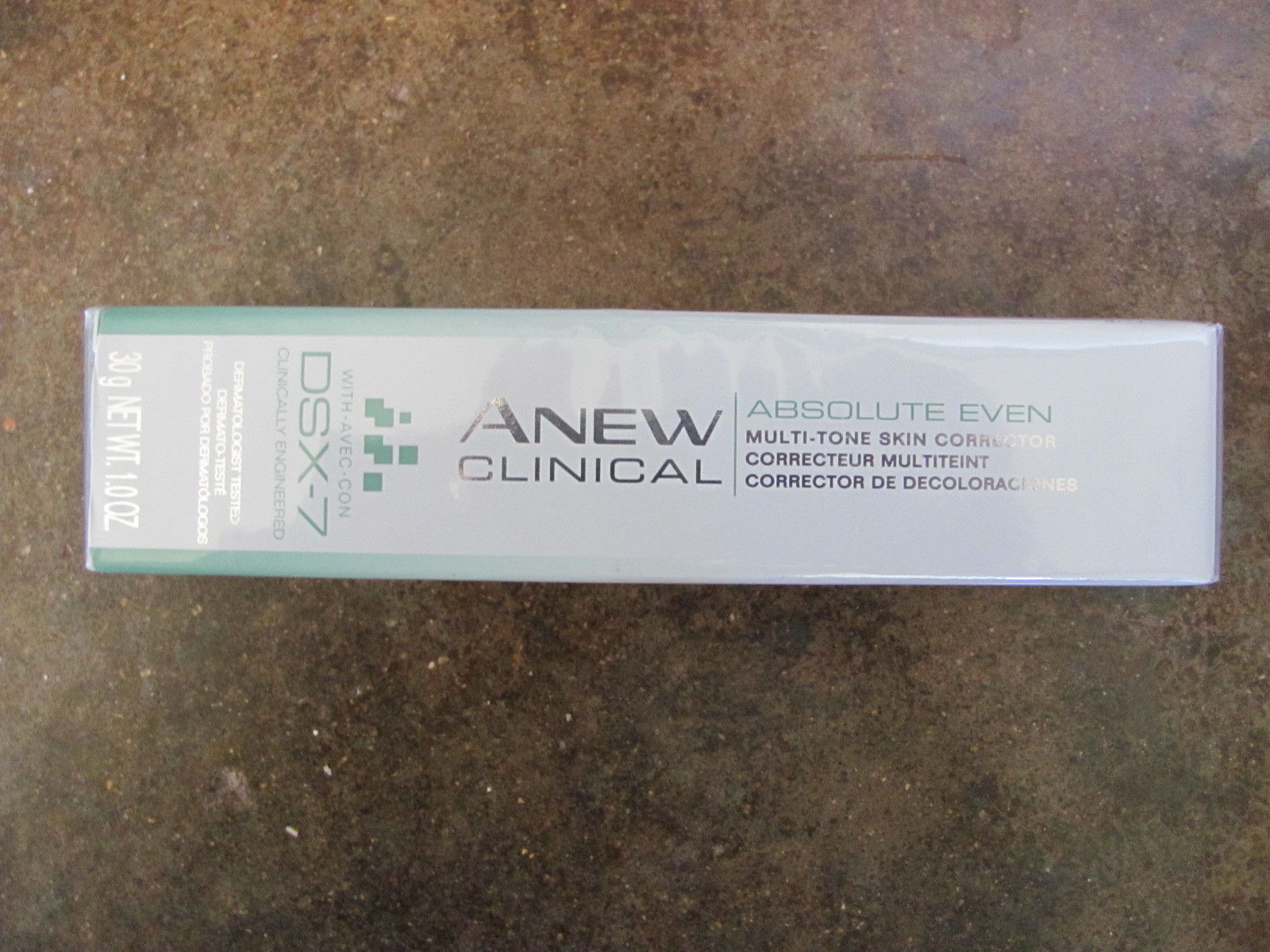 Cremas de aligeramiento de la piel de Gel Avon