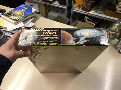 Star Trek U.S.S. Enterprise Starship By Ertl amt Model New In The Box