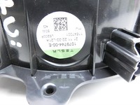 Tesla Model Y LR 20-25 5YJY Lautsprecher Links Vorne 100MM Tesla Model Y LR 20-25 5YJY 01.06.2023 1079744-00-E gebraucht Vorschau 5