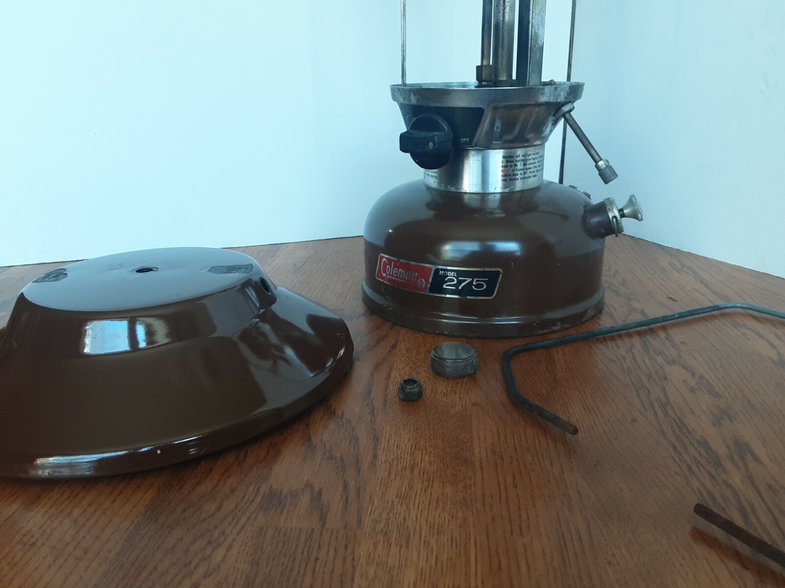 Vintage 1978 Brown Coleman Lantern Model 275 Double Mantle Vintage 1978 Brown Coleman Lantern Model 275 Double Mantle