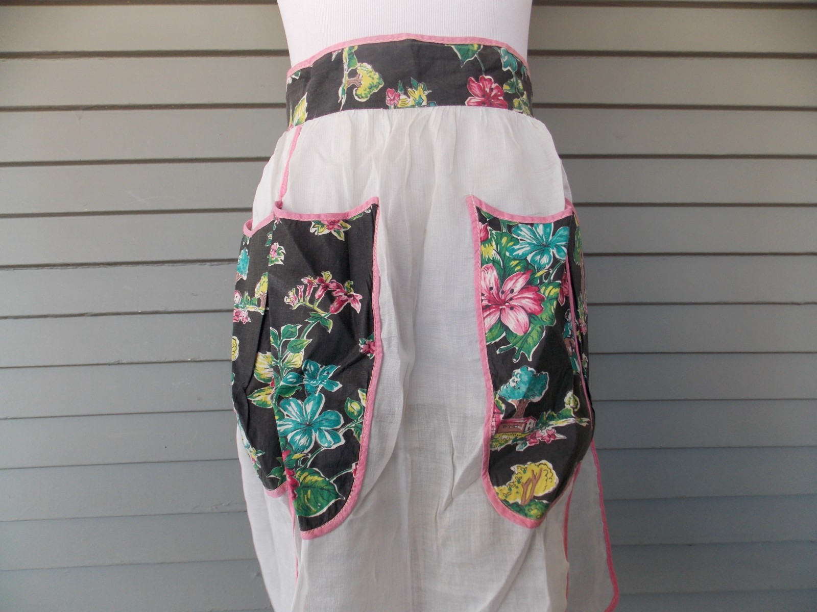 Vintage Mid Century White Sheer Half Apron Four Floral Pockets Seam Binding Trim