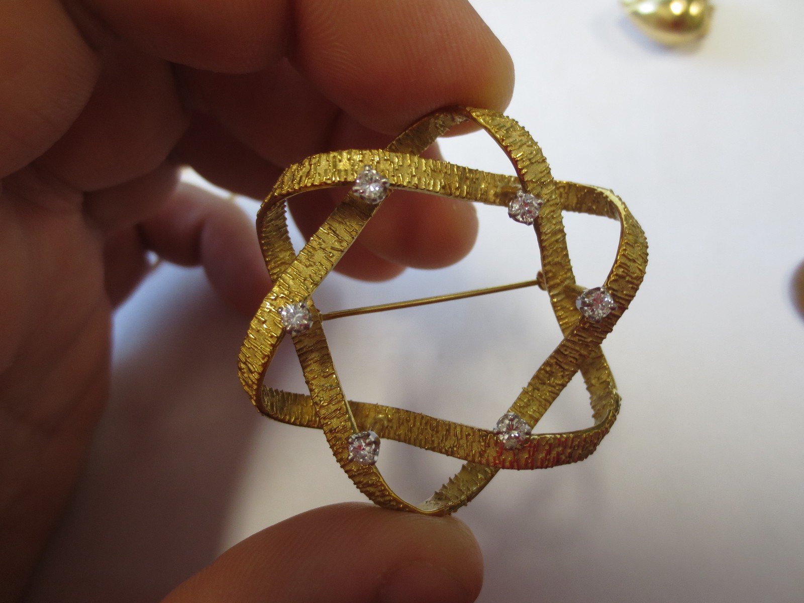 18KT Solid Yellow Gold Large Pin/Brooch w/ Diamonds SIGNED: La Triomphe (FRANCE)