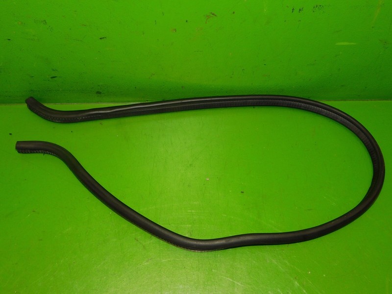 04-08 TSX OEM wiper cowl underhood rubber weather strip seal