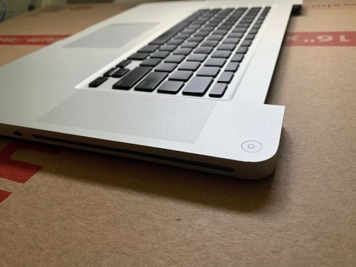 APPLE MACBOOK PRO 17
