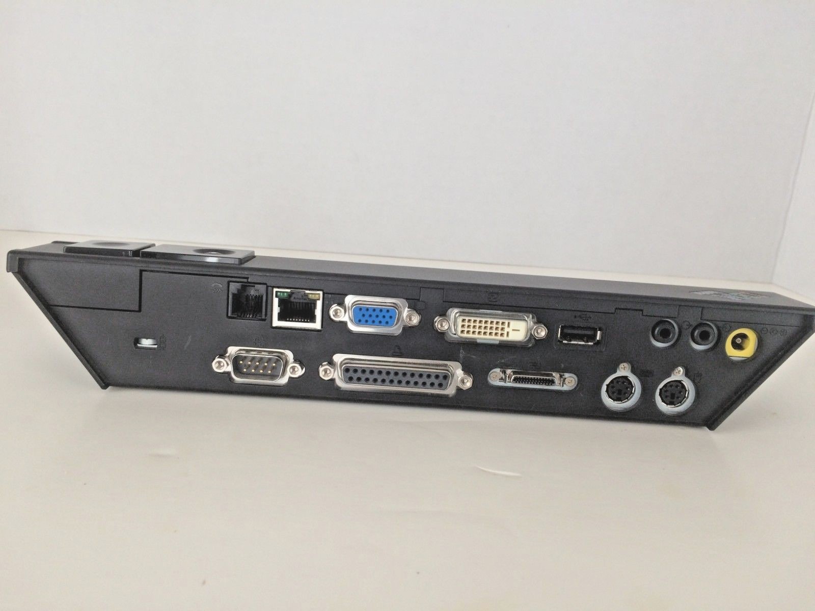 IBM ThinkPad TP Port REPLICATOR Dock DOCKING STATION 02K8668