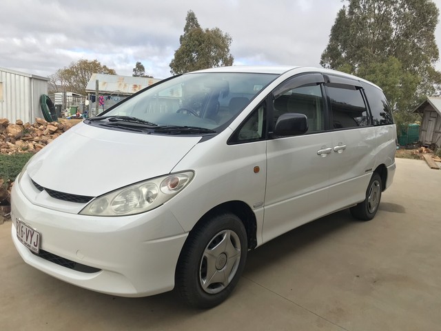 Toyota estima 2002