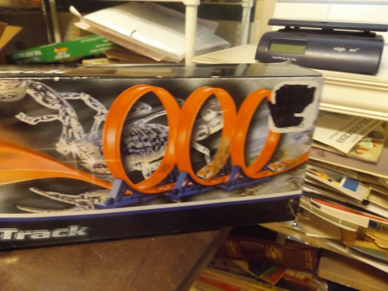 Kid Connection triple LOOP RACE TRCK--DIE CAST  VEHICLE  INCLUDED