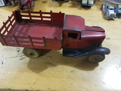 1930 Wyandotte Toys Tin Stake Truck Original Red Paint