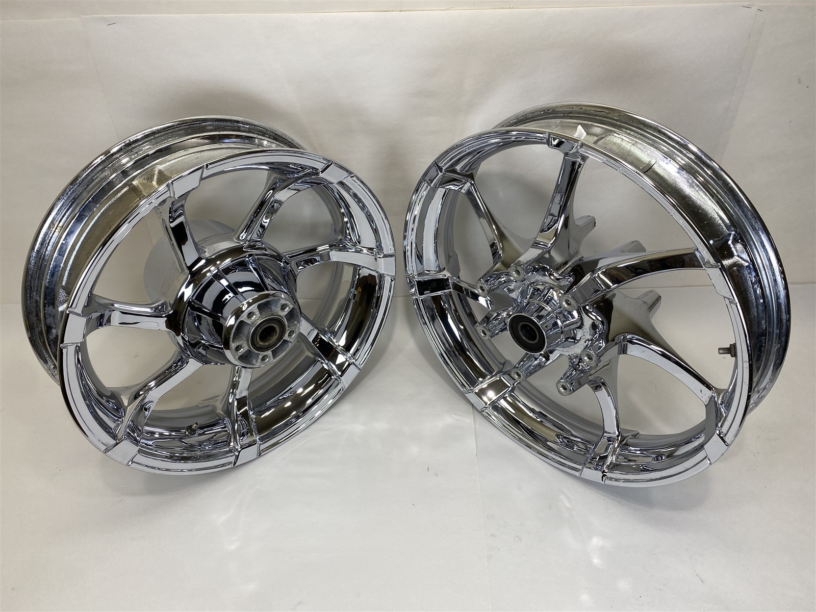 Harley-Davidson 2013 Road King CVO Wheels Agitator Chrome