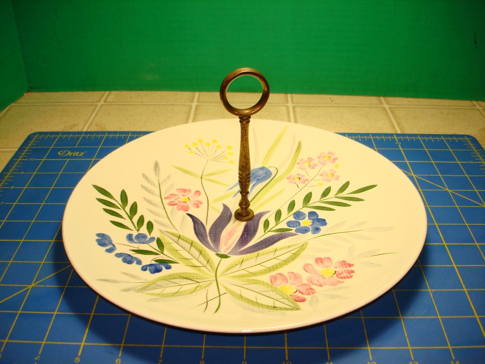 REDWING SERVING PLATE EXCELLENT CONDITION GORGEOUS VINTAGE 11 INCH STEMMED