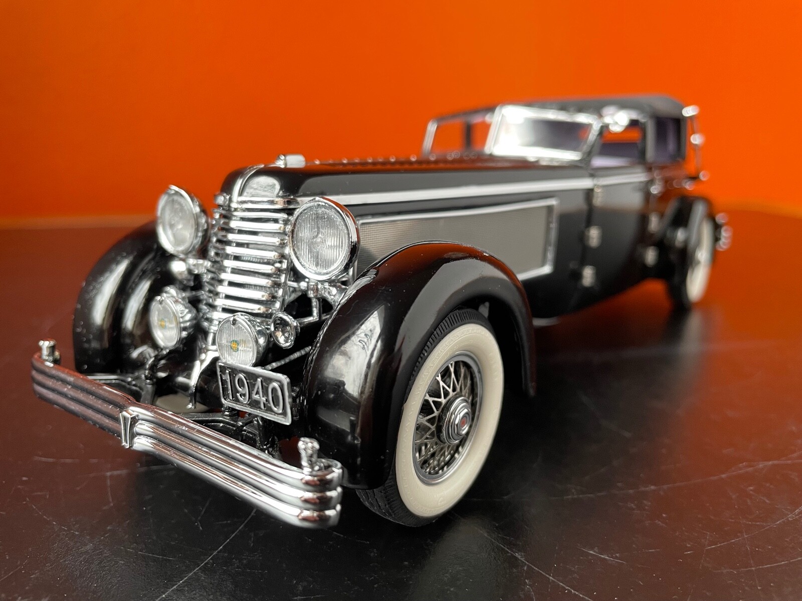1940 Duesenberg SJ Convertible Town Car 1:24 Scale Diecast