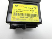 Kia Sorento III UM 15-20 USB AUX Buchse Anschluss Kia Sorento III UM 15-20 11.10.2018 96120-C5KB0 gebraucht Vorschau 4