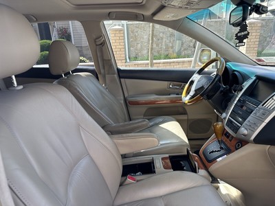 image 4 of interior