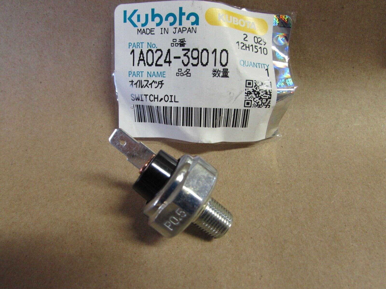 GENUINE KUBOTA OIL SENDER SWITCH 1A024-39010 15531-39014 GENUINE KUBOTA OIL SENDER SWITCH 1A024-39010 15531-39014