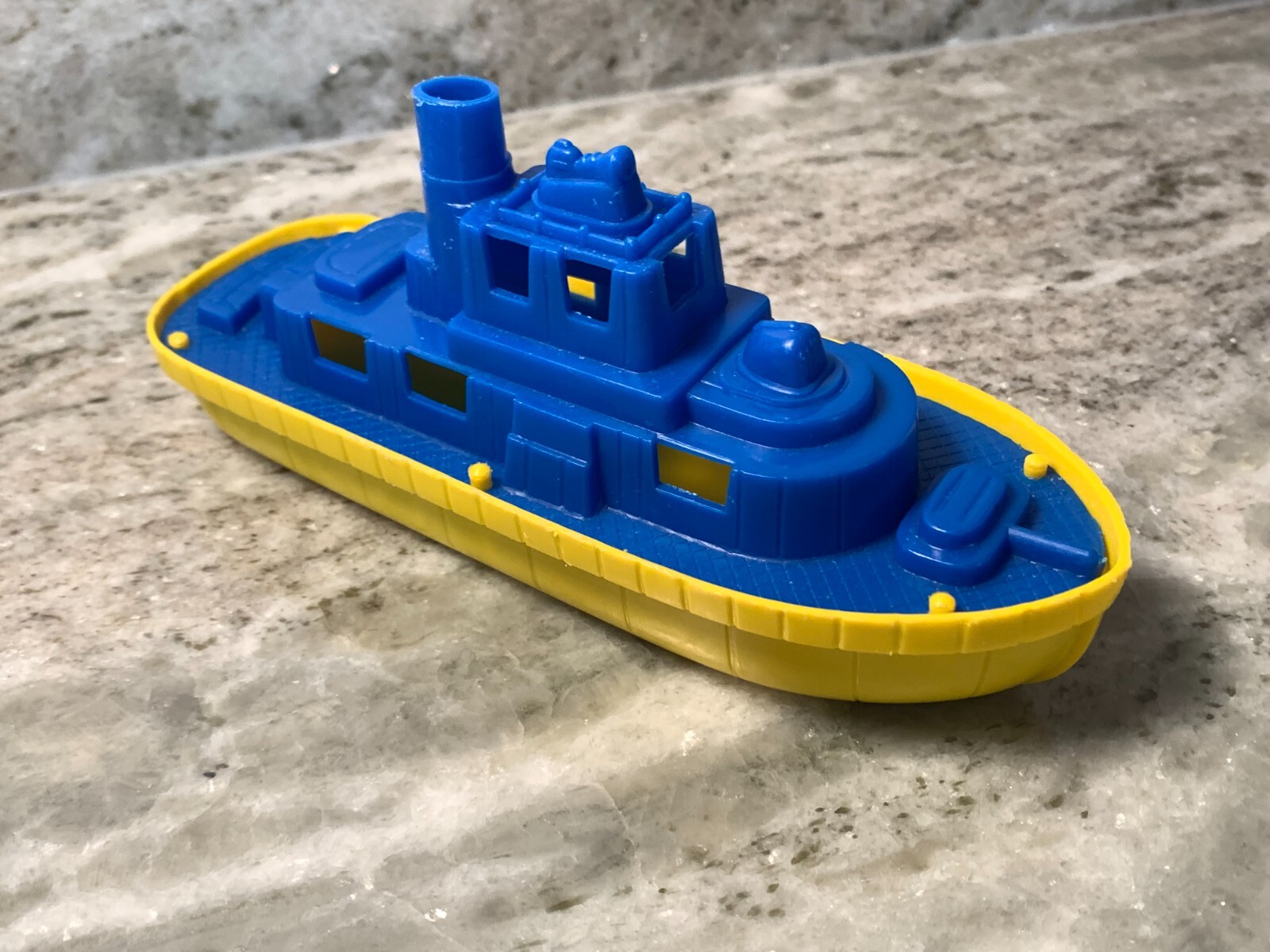 TUGBOAT 1999.07〜2002.05 作品集 99-Year-Old Tugboat Sinks Off of Bainbridge, Leaking Fuel