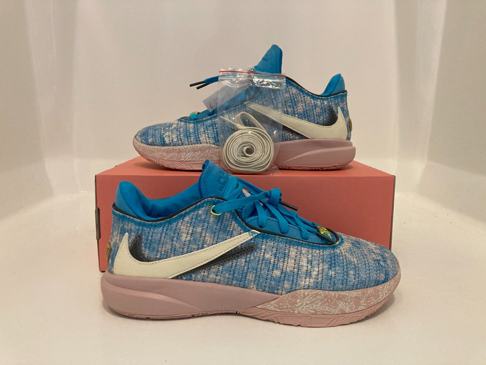 Nike Lebron XXl E ピンク　27.5 24時間限定セール価格 Nike Lebron XXl E ピンク 27.5 24時間限定セール価格