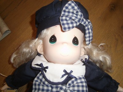 PRECIOUS MOMENTS GRANDMA'S LITTLE SWEETIE SOFT DOLL  16in.