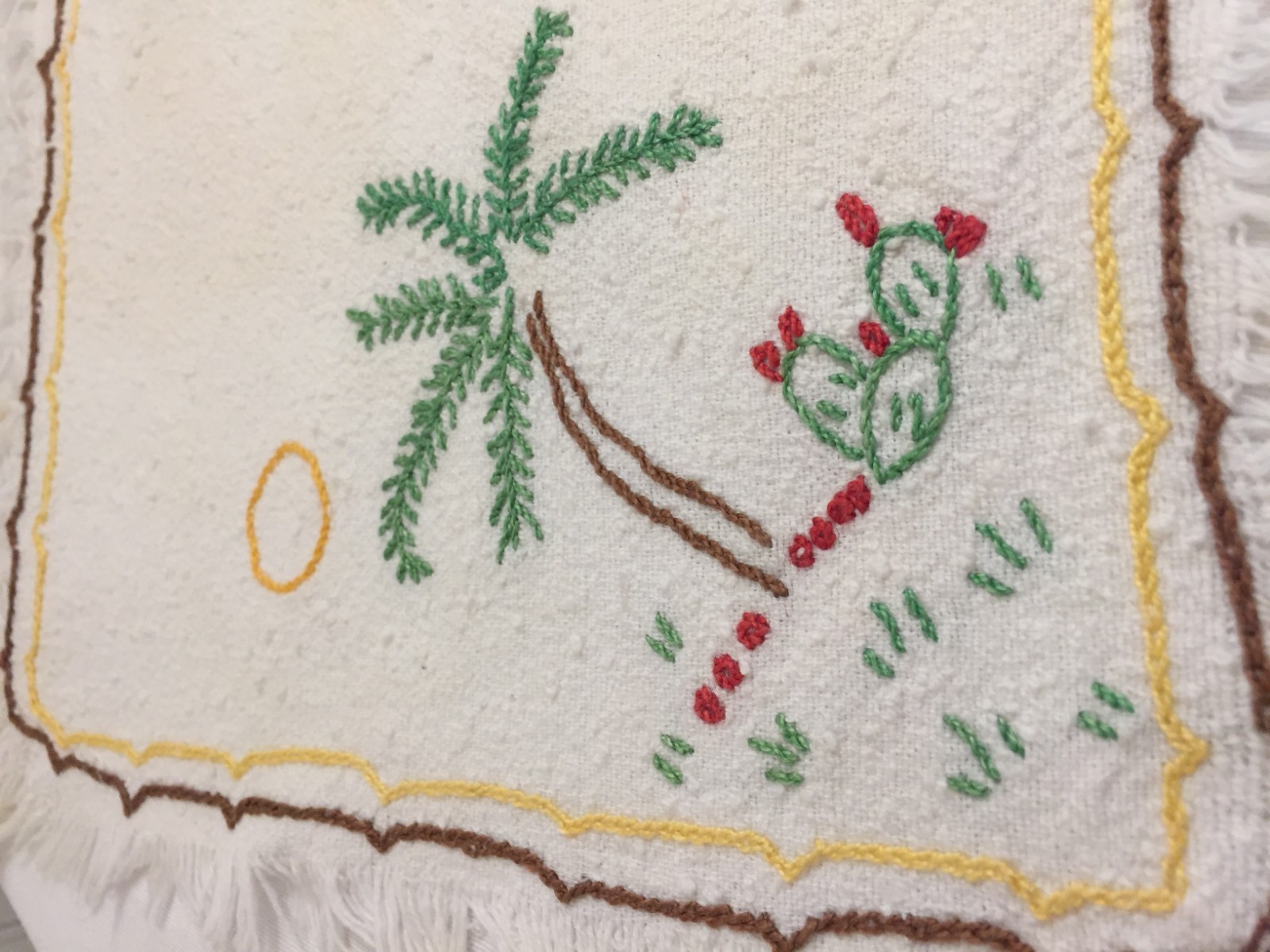 Vintage 9 Pc Placemats/Napkins Material Embroidered Good Pre-Owned Condition