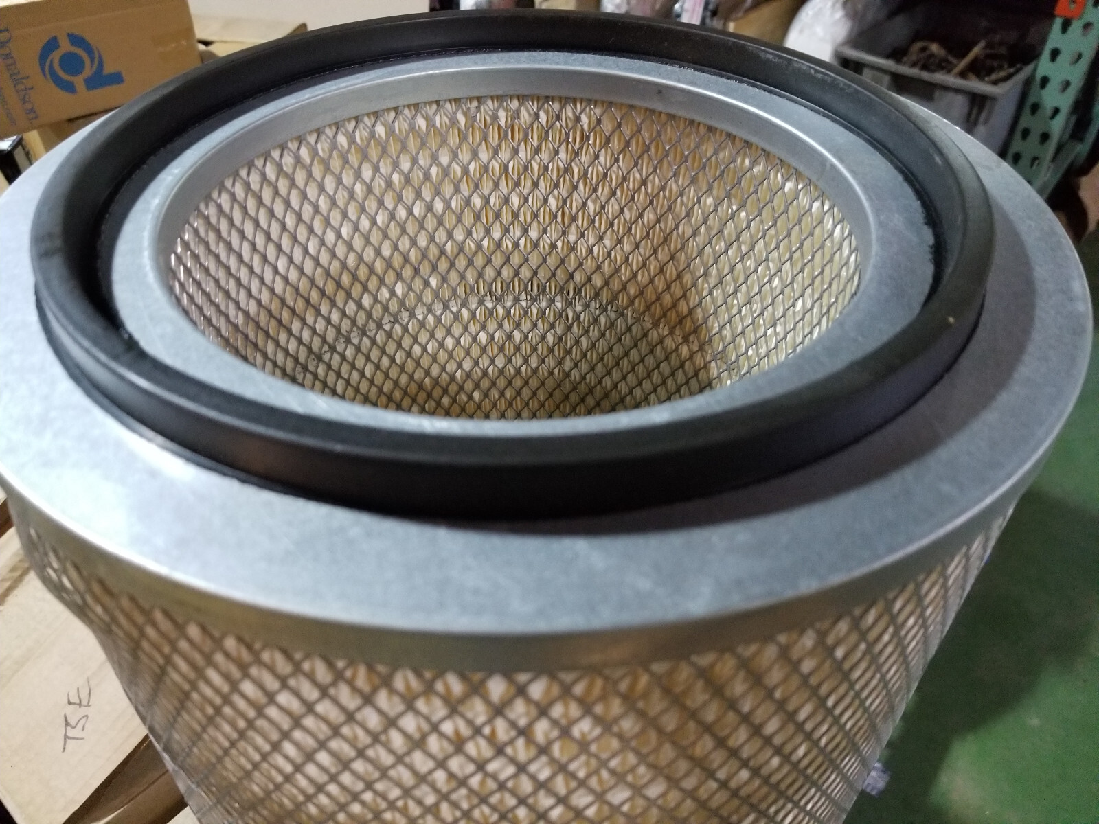 DONALDSON P181057 AIR FILTER - Picture 2 of 6