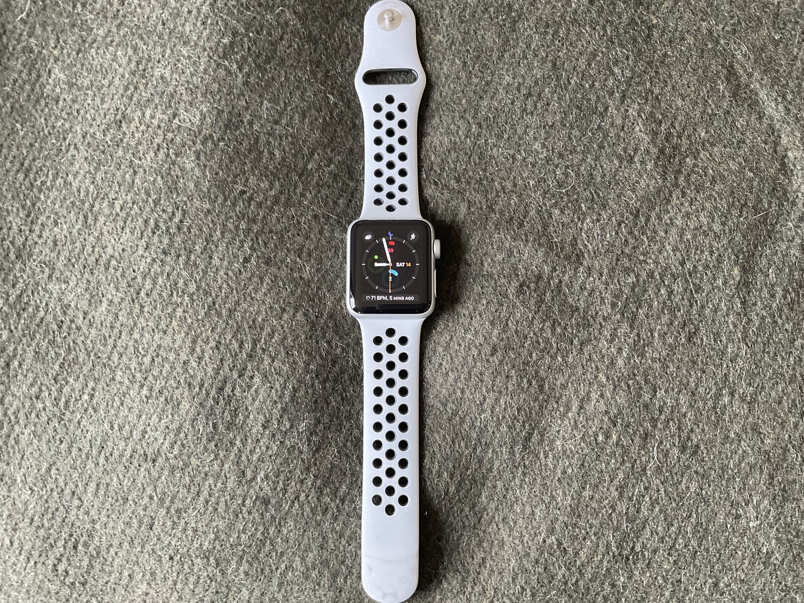 Apple Watch Series 3 GPS 38MM Silver White Band 786513343956 | eBay Apple Watch Series 3 GPS 38MM Silver White Band 786513343956 | eBay