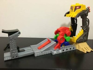 hot wheels monster jam front flip takedown playset