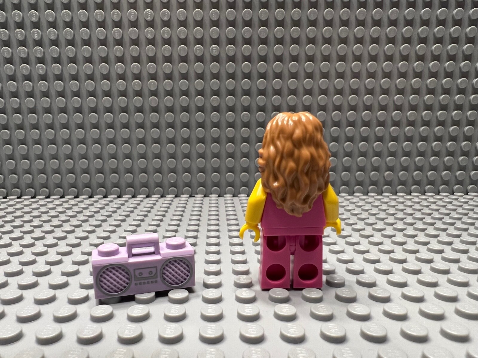 LEGO Minifigure Series 5 Fitness Instructor with boom box (col074) Retired 2011