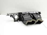 BMW F06 640d 12-18 Luftdusche Luftdüse Mitte BMW F06 640d 12-18 07.02.2018 9197486 64229197486 9197486-12 gebraucht Vorschau 6