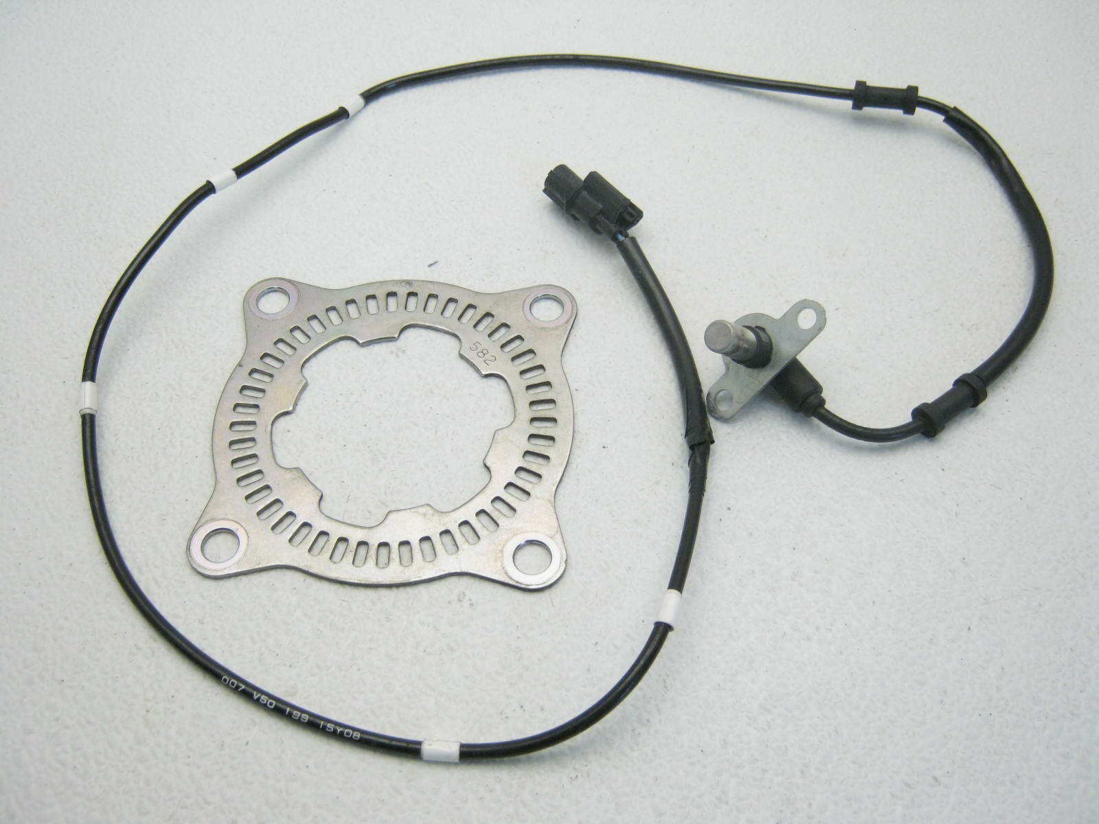 Kawasaki Z 800 ZR800 ABS #B259 Rear ABS Sensor & Rotor / Tone Ring