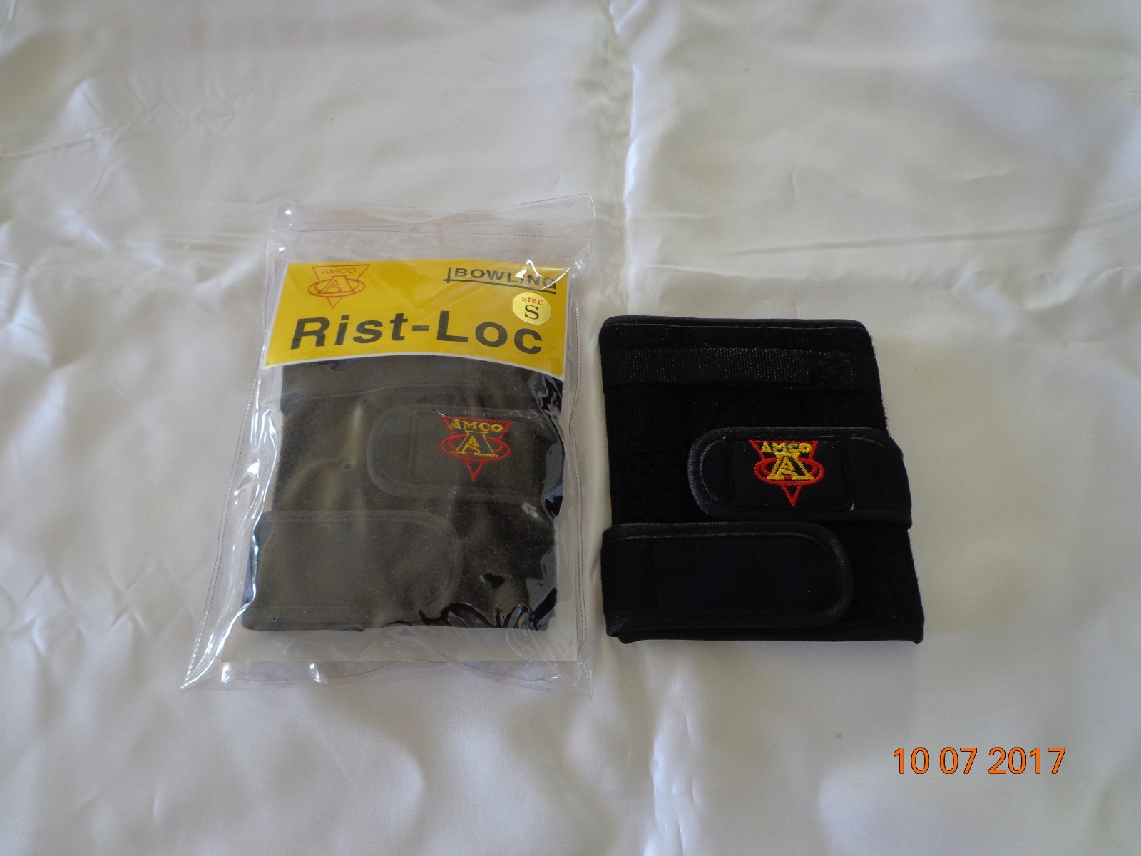 RISTLOC- LEFT HAND LARGE--VERY COMFORTABLE MATERIAL