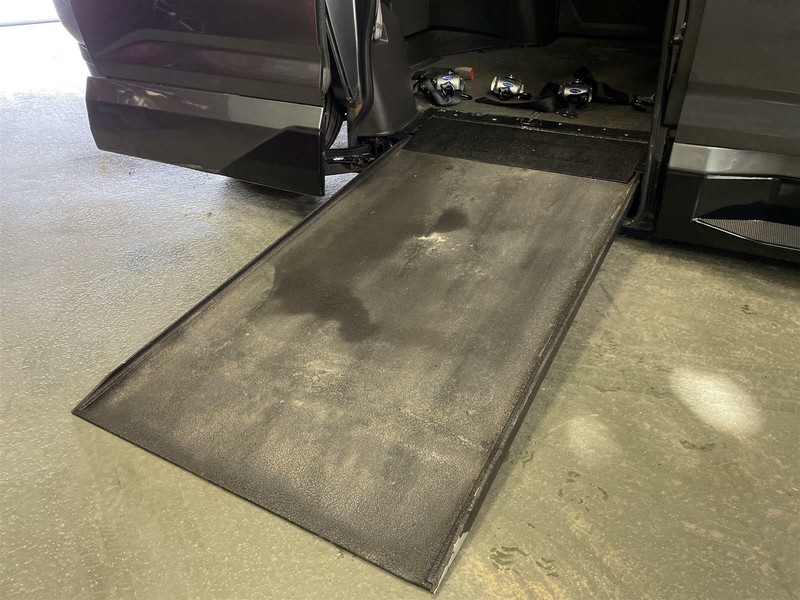 2012 Honda Odyssey EXL WHEELCHAIR ACCESSIBLE VMI POWER RAMP W/KNEEL