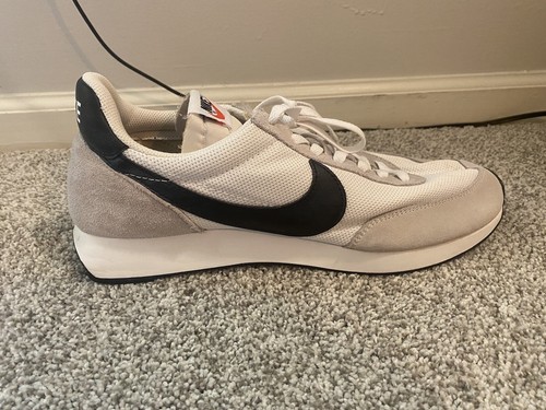 nike tailwind silver