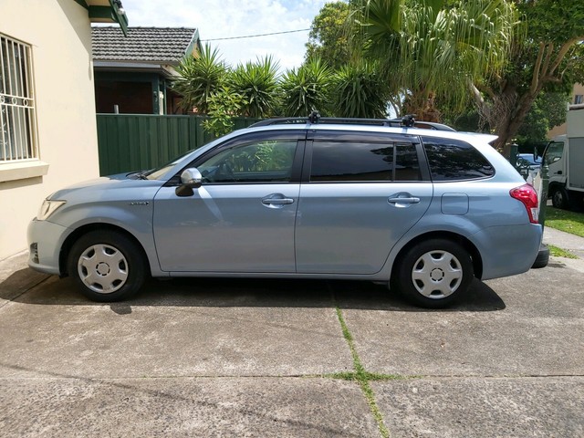 Toyota corolla fielder 2013