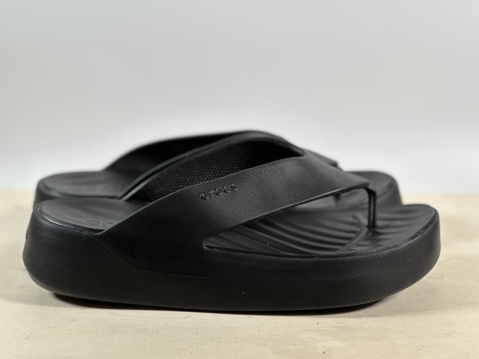 Crocs Women's Getaway Platform Flip Flops - Black | eBay