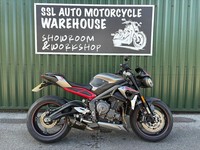 Triumph Street Triple 765 R Low Factory LRH 2021 Grey only 2300 miles 