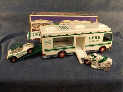 HESS TOY TRUCK - RECREATION VAN with DUNE BUGGY & MOTORCYCLE - 1998 - NEW IN BOX