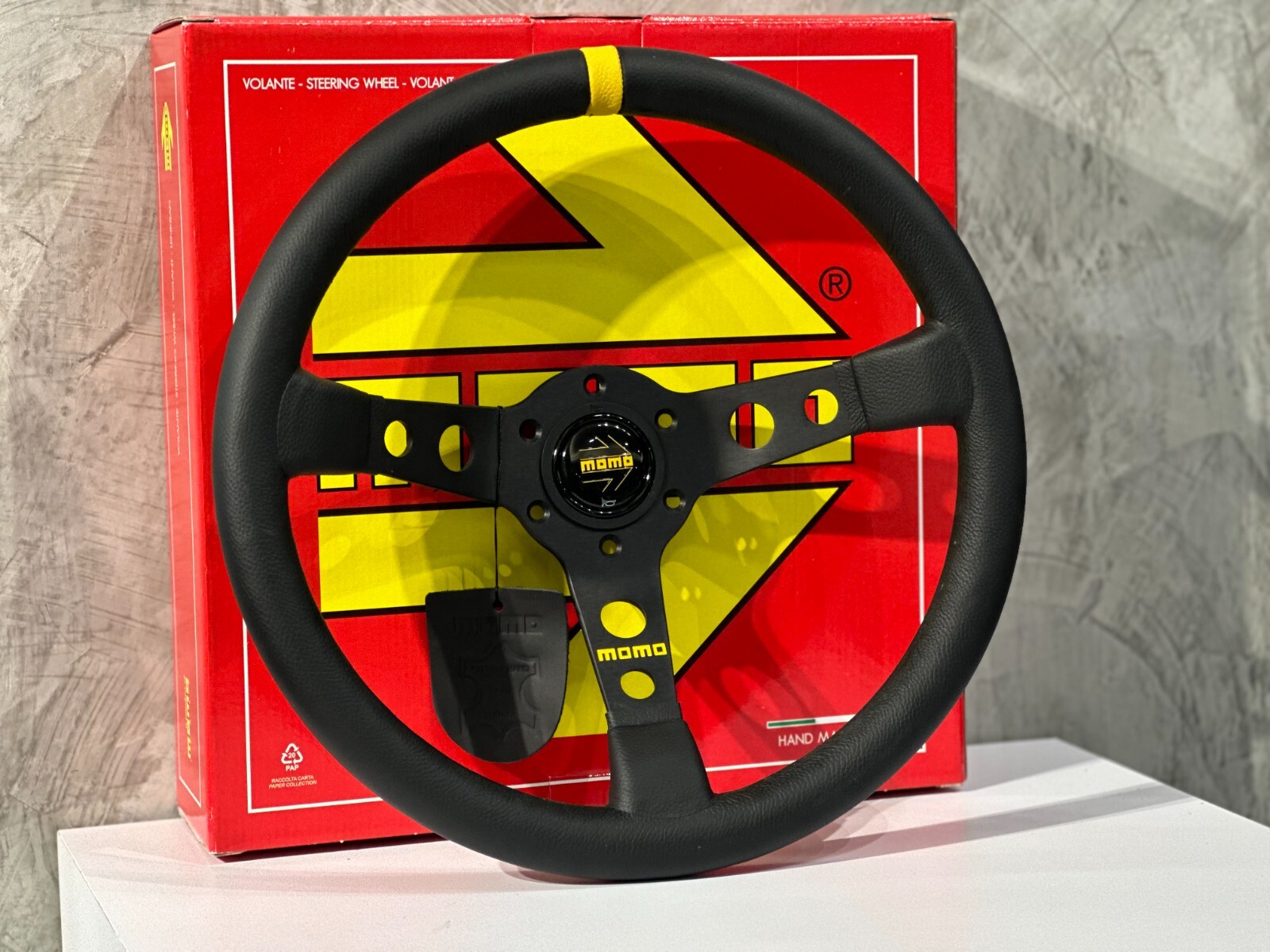 Genuine New MOMO ITALY STEERING MOD. 07 Black Leather 350mm