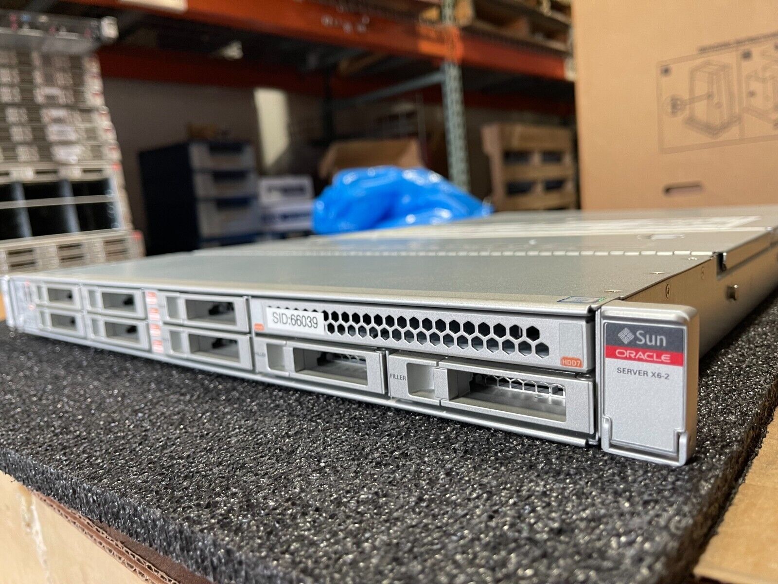 Oracle Sun Server X6-2 Server 2x Xeon E5-2640v4 10-core Oracle Sun Server X6-2 Server 2x Xeon E5-2640v4 10-core