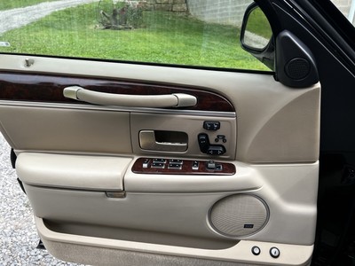 image 5 of interior